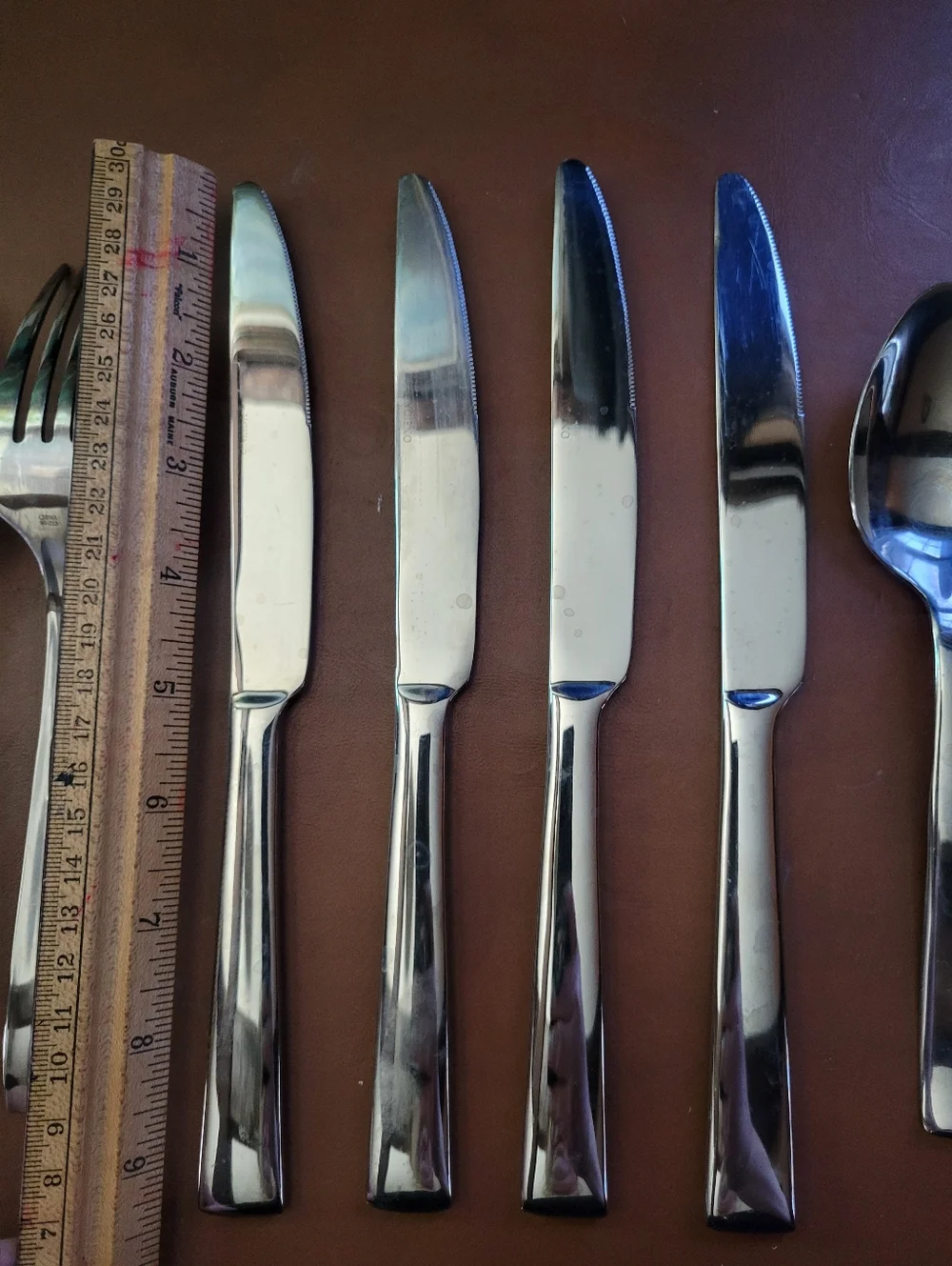 16 PIECE SET OF~~ONEIDA CHINA STAINLESS STEEL FLATWARE SET!!